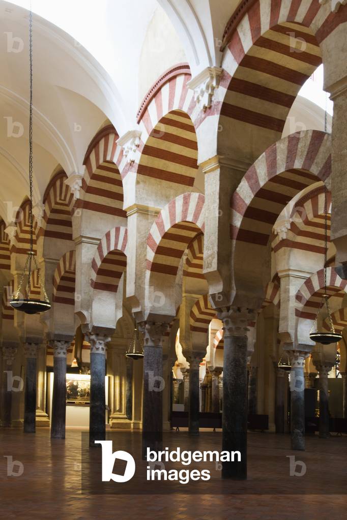 Moorish Arches, Mezquita, Cordoba, Spain (photo)
