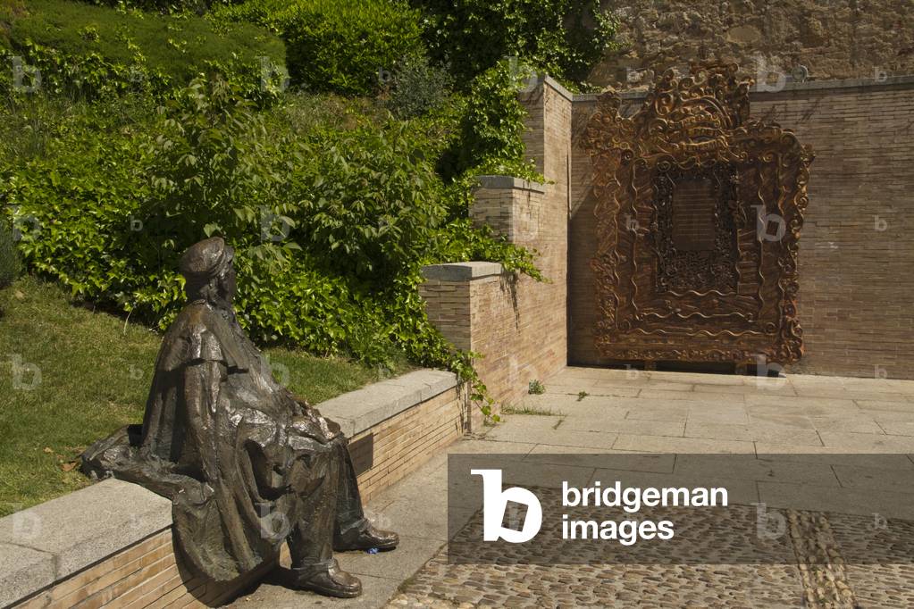 Statue of poet Jose (José) Ledesma Criado (1926 - 2005), Salamanca, Salamanca Province, Spain (photo)