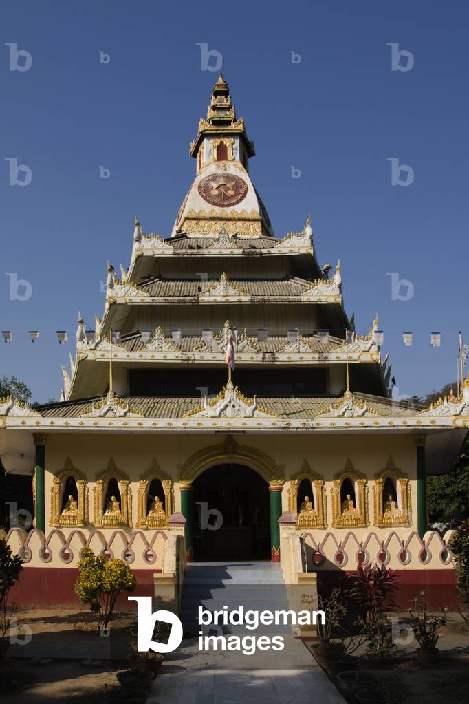 Memorial Buddhist Pagoda to Bhaddanta Vicitta Sarabhivamsa, Mingun, Mandalay Division, Myanmar (photo)