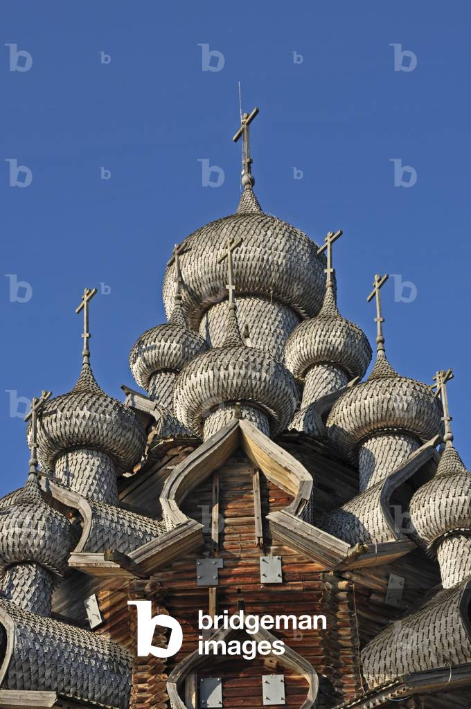 RUSSIA, Lake Onega, Kizhi Island, Russian Orthodox Wooden Church of the Transfiguration (1714