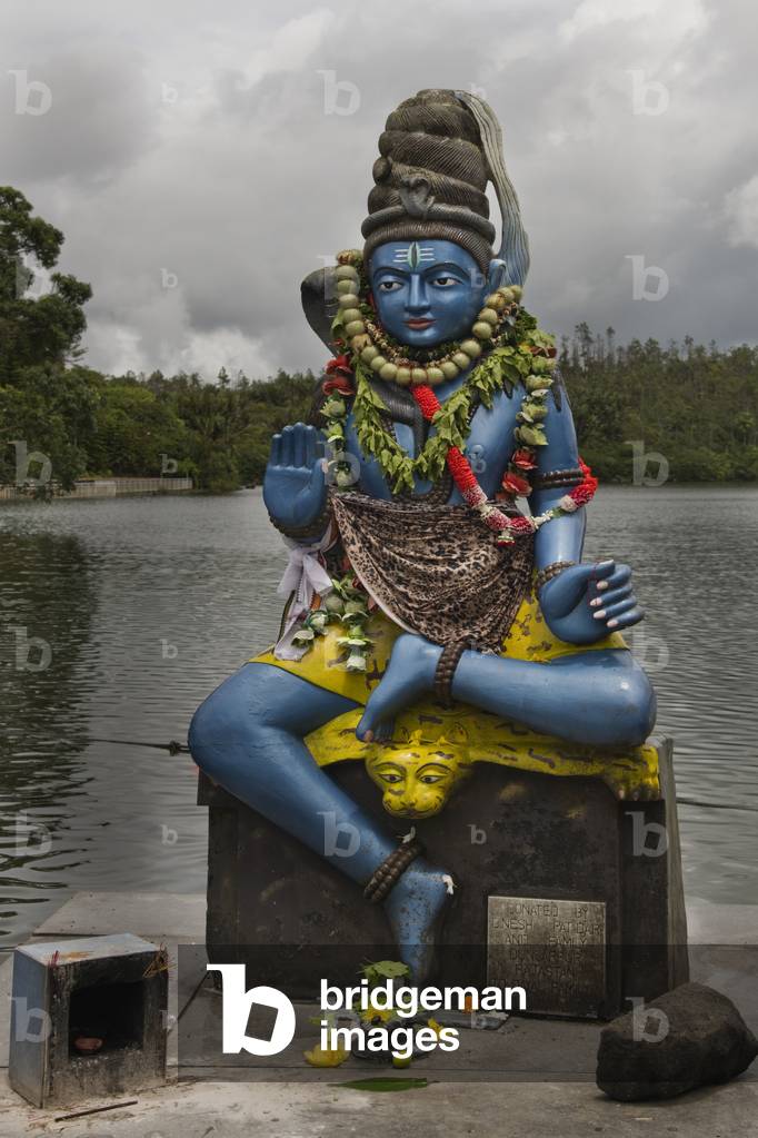 Statue of Shiva, Hindu God of Destruction, Grand Bassin, Mauritius (photo)