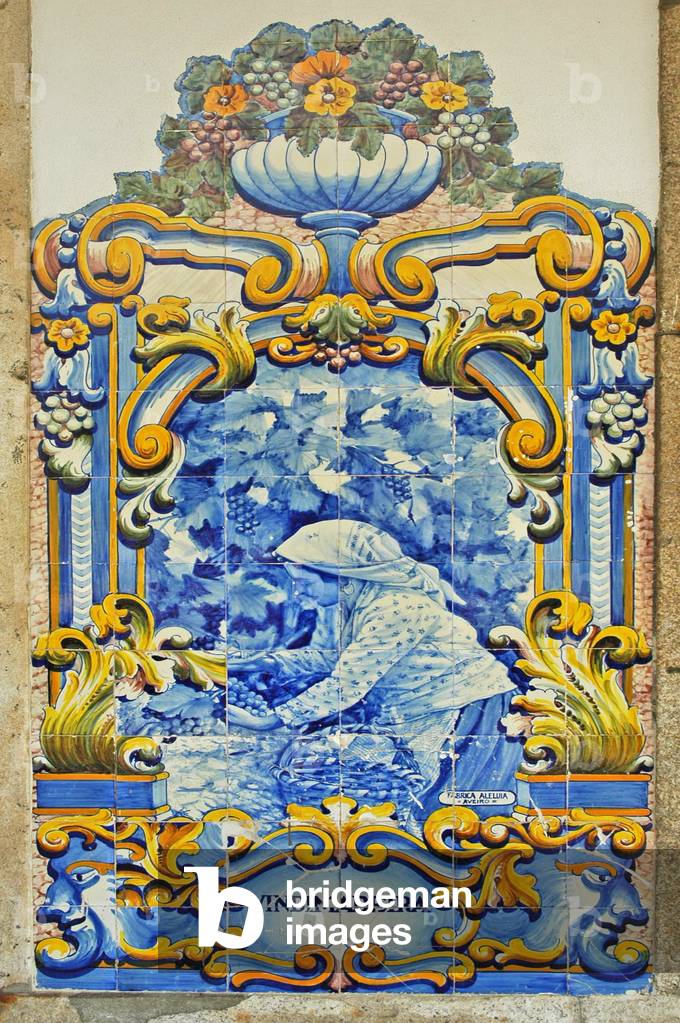 River Douro, Pinhao, railway station, azulejos, hand painted blue tiles, of woman harvesting grapes