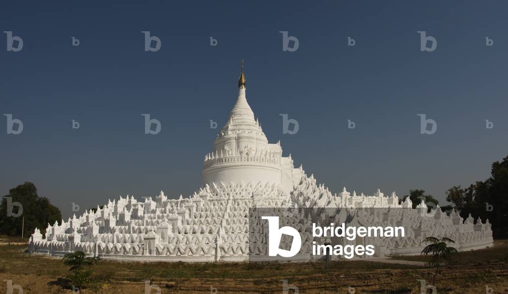 White Buddhist Pagoda, Hsinbyume Mya Thein Dan, Mingun, Mandalay Division, Myanmar (photo)