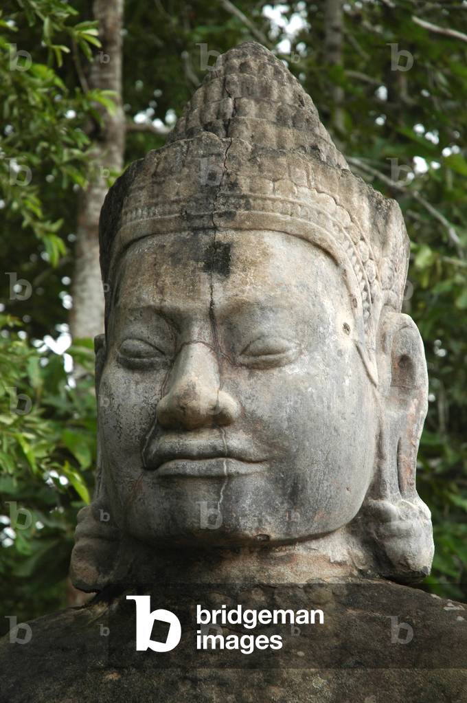 Line of demons at entrance to gate, South Gate, Buddhist-Hindu, Angkor Thom, Siem Reap, Cambodia