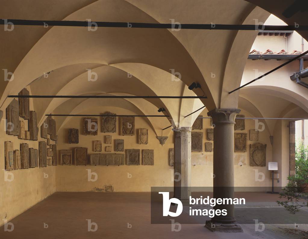 View of the Cloister of the Silvestrini (photo)