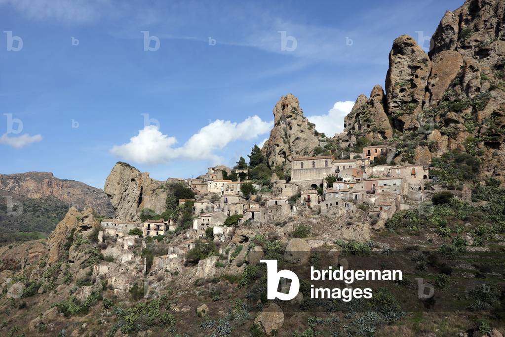 View, Pentedattilo, Calabria, Italy (photo)