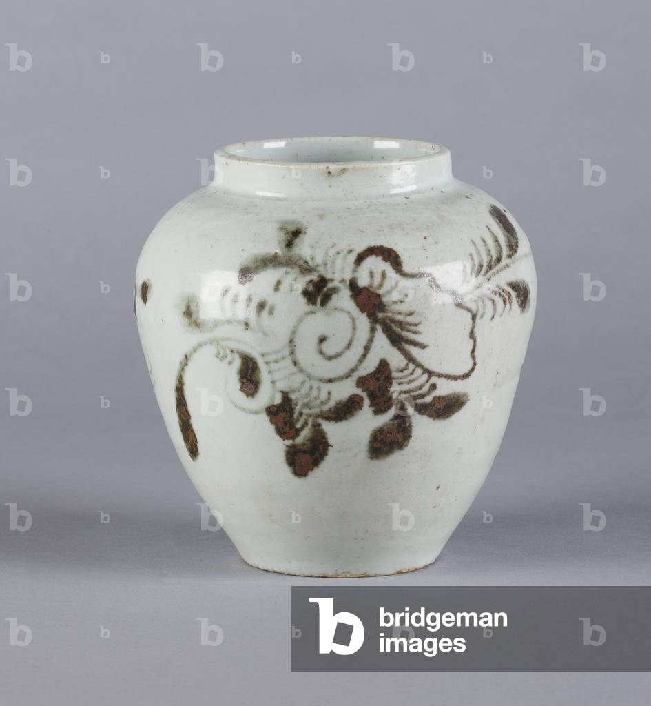 Jar with floral design, Yi dynasty, 1392-1910 (ceramic)