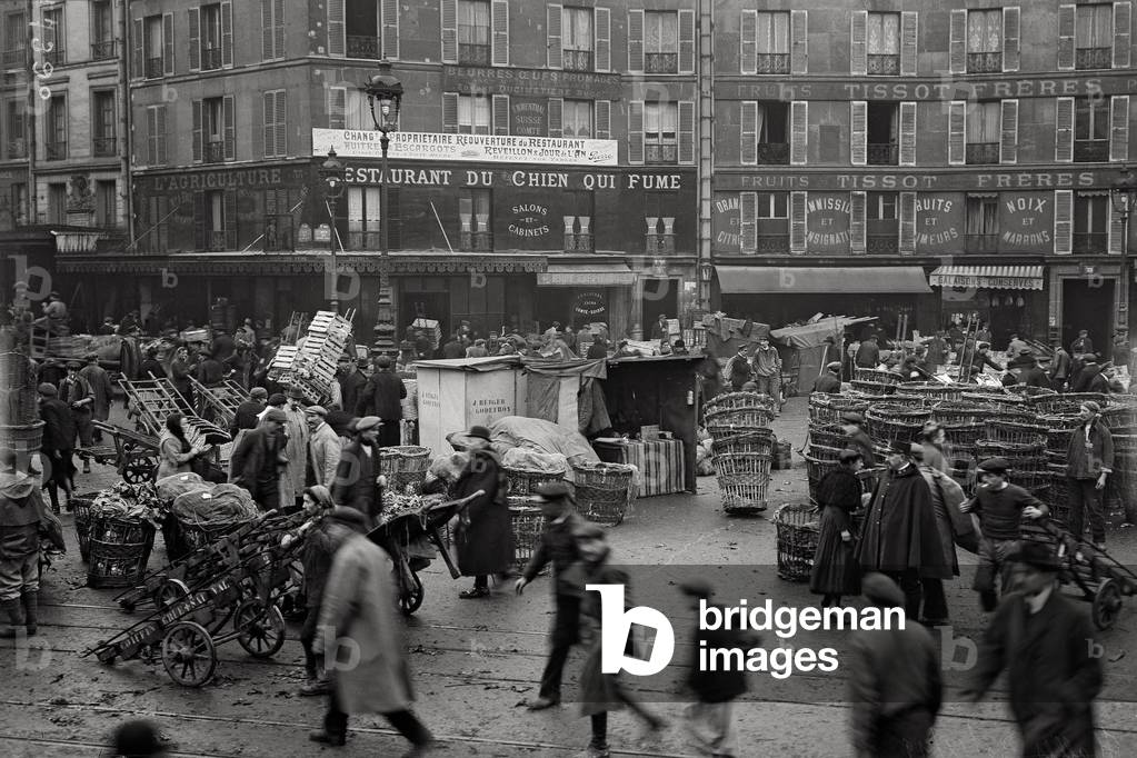 Du chien qui fume restaurant, Paris, France (b/w photo)