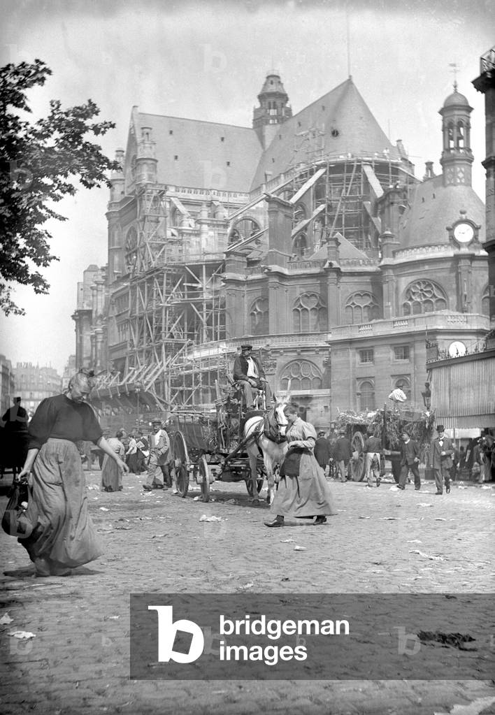 Les Halles, 1900 (b/w photo)