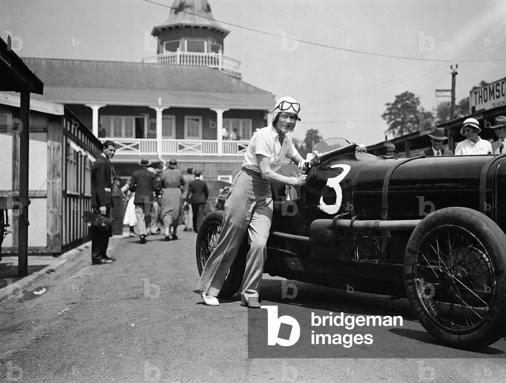 Car Racing, UK, 1930 (b/w photo)