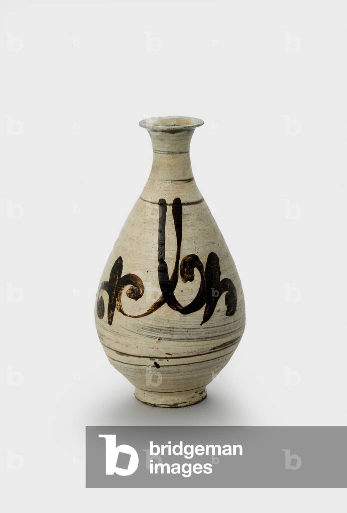 Bottle, early 16th century (Punch'ong ware, Kyeryong kiln (stoneware
with slip decoration and iron-brown painted
decoration))