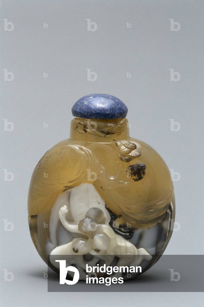 Snuff bottle: With three boys by a waterfall;
deer in landscape, 1736-1795 (Agate)