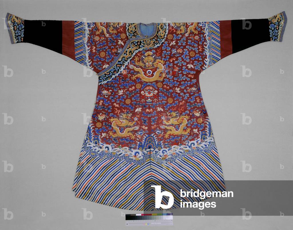 Imperial Robe, late 19th century (Silk with embroidery (satin stitch,
encroaching satin stitch, split stitch, straight
stitch, Chinese knot, couching, outline, laid
work, buttonhole))