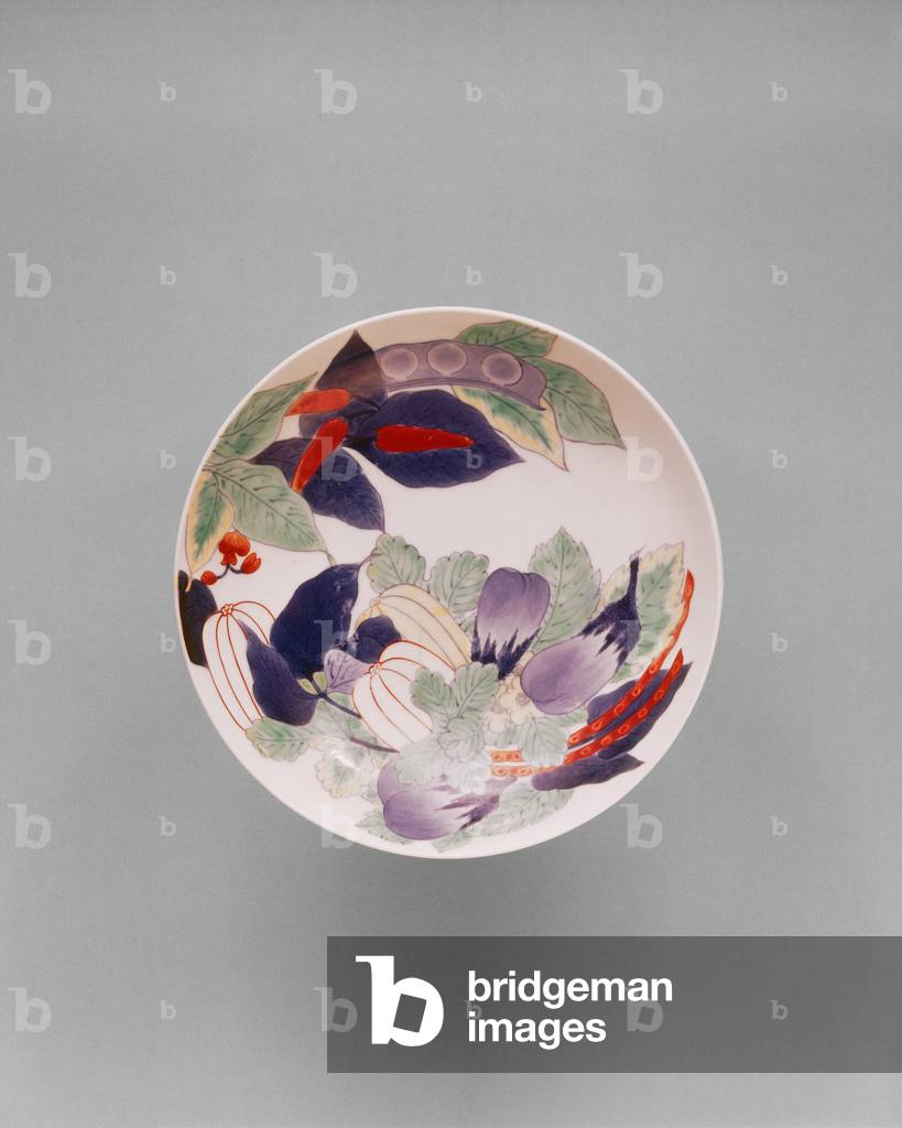 Dish with design of vegetables, late
17th-early 18th century (Nabeshima ware; porcelain in underglaze
cobalt blue and overglaze enamels)