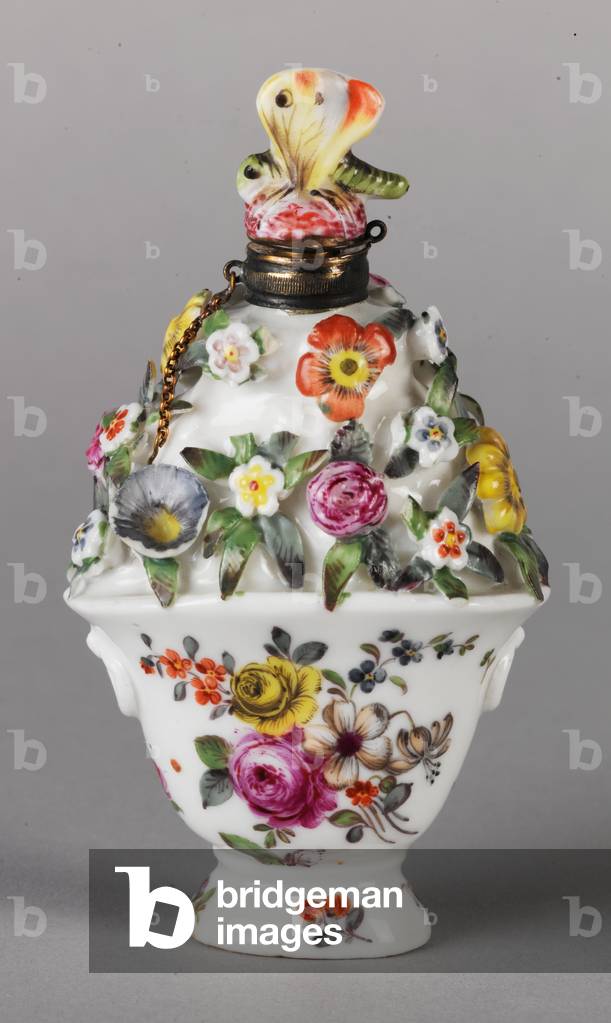 Flower vase scent bottle and stopper, ca.
1755-58 (Porcelain)