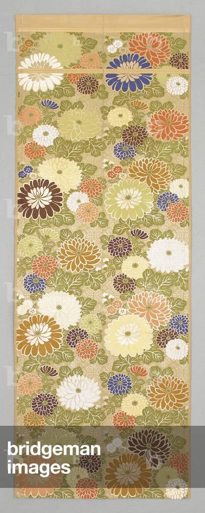 Obi with chrysanthemums, early 20th
century (Silk with gold thread)
