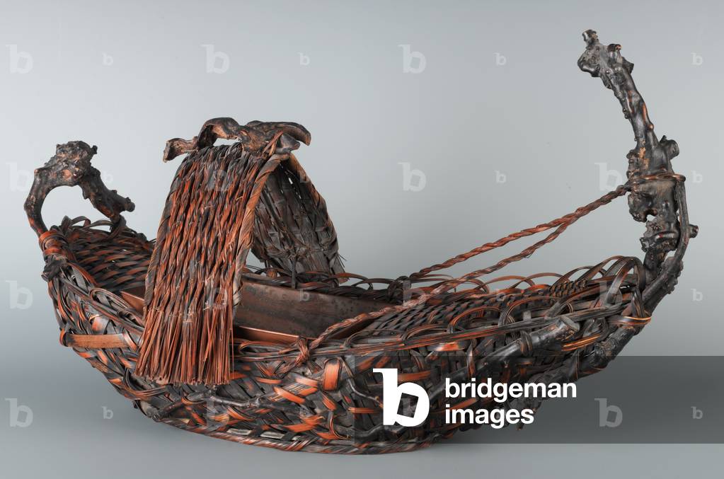 Basket in the shape of a boat, 20th century (Bamboo)