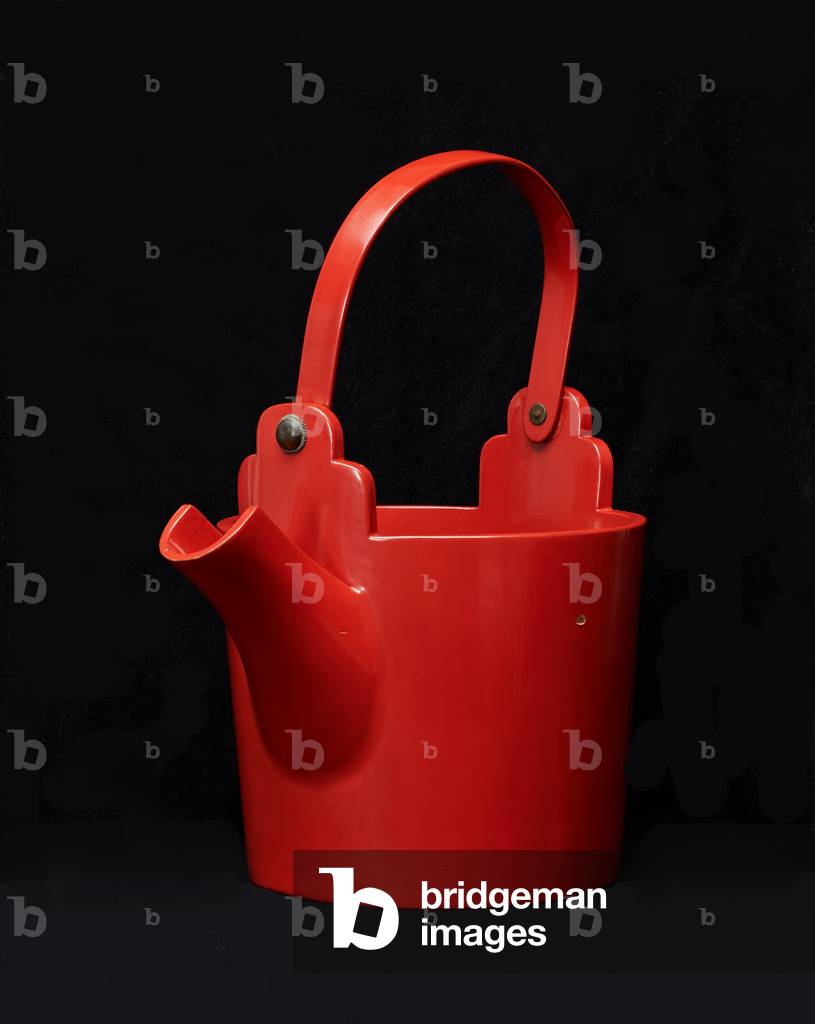 Sake pourer (Shuchu), late 19th-early 20th
century (Lacquer and wood)