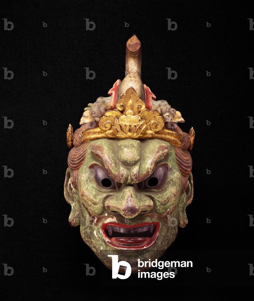 Gyodo mask of Dragon King, early 13th
century (Wood with lacquer, polychrome and gilt)