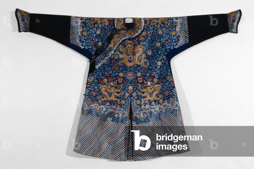 Dragon Robe (Ch'i-fu), c.1875 (Silk cloth with embroidery (satin stitch and
couching with gold thread))