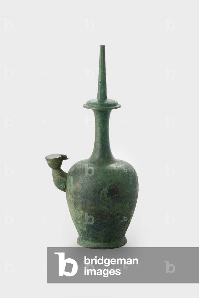 Water sprinkler (chong-byong or kundika),
late 11th-early 12th century (bronze)