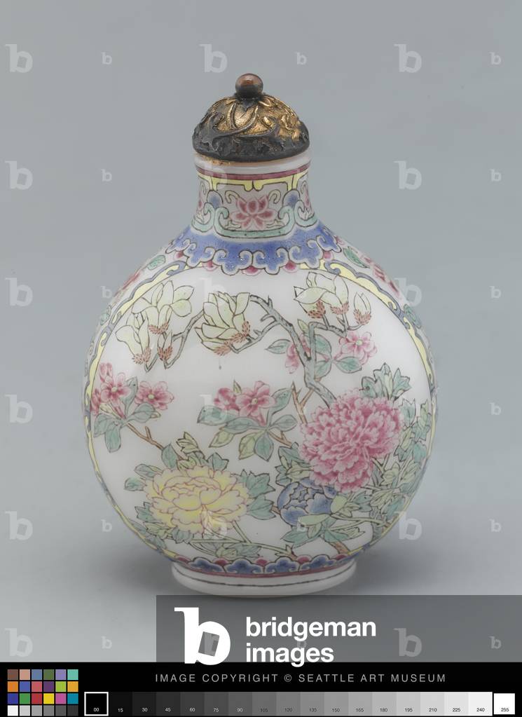 Snuff bottle with peony, magnolia, and
crabapple, 1735-1796 (Glass with overglaze enamel and gilt)