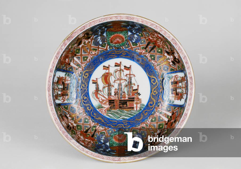 Imari bowl; Sailing vessels and Dutchmen,
Mid 19th century (Imari ware ( porcelain with underglaze and
overglaze))