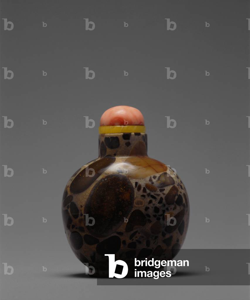 Snuff Bottle, 1780-1850 (Quartz and puddingstone)