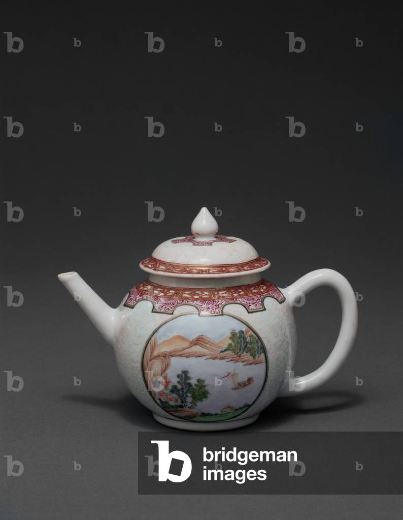 Teapot, c.1760 (Hard paste porcelain)