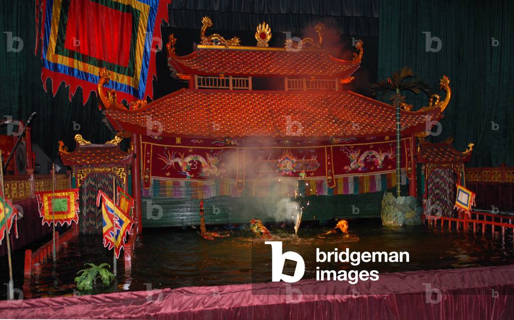 Hanoi: puppet theatre on the water, 2007 (photo)