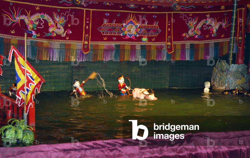 Hanoi: puppet theatre on the water, 2007 (photo)