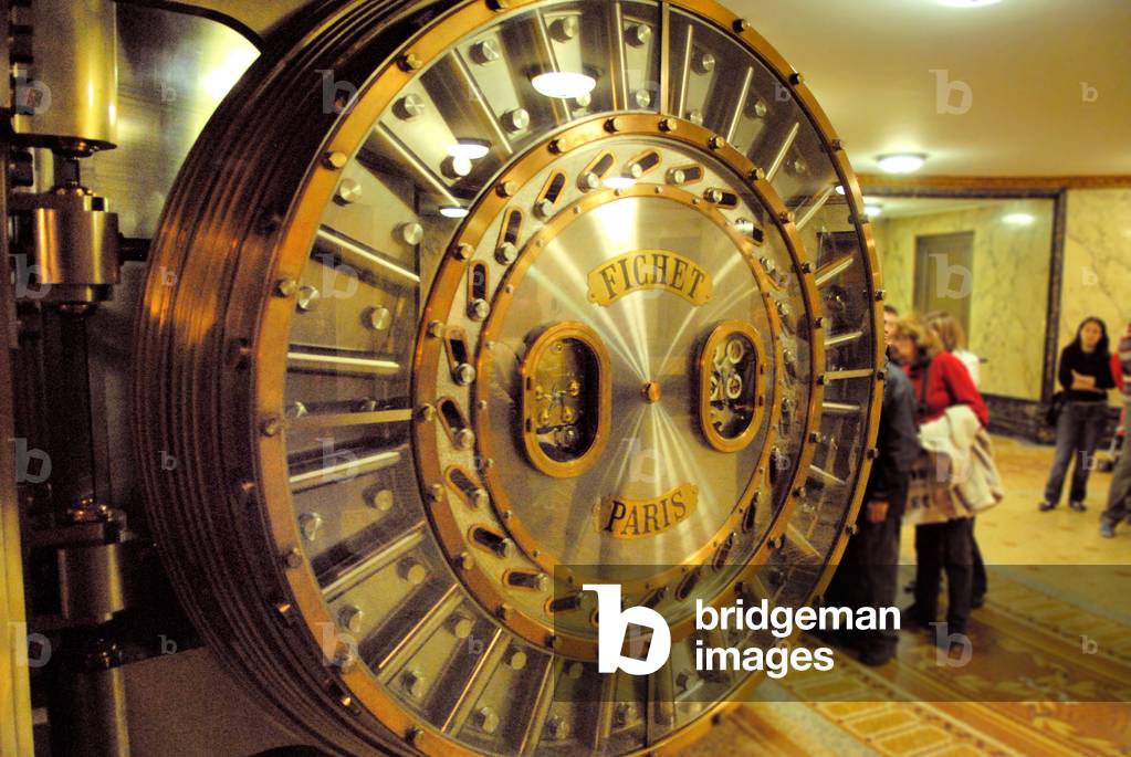 Safe deposit box of Societe Generale, 2008 (photo)