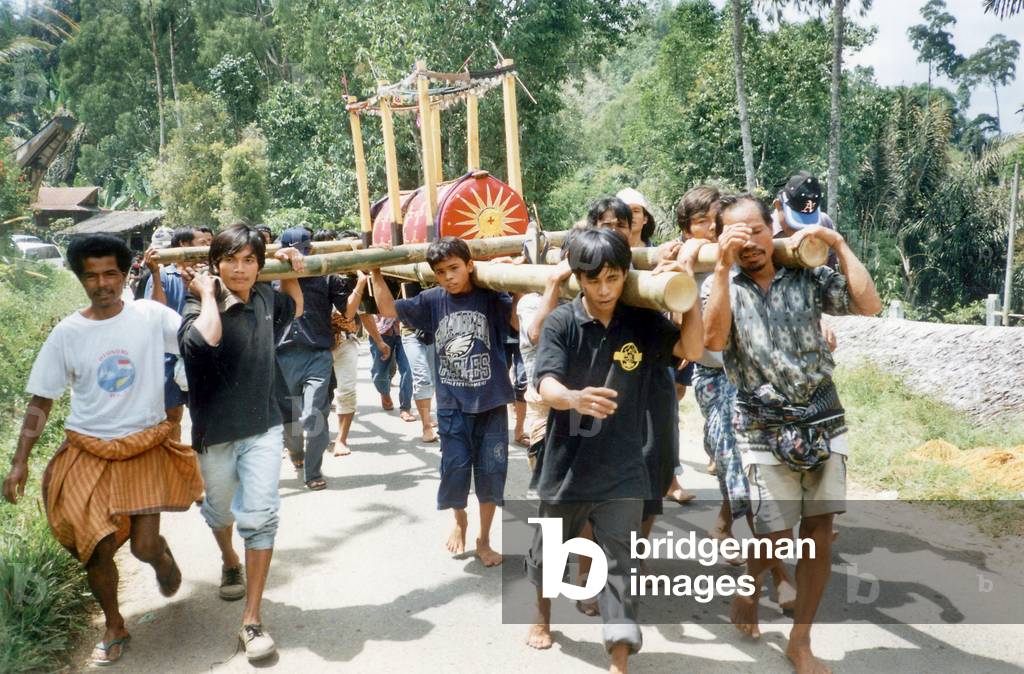 Funerailles en Indonesie, 2003 (photo)