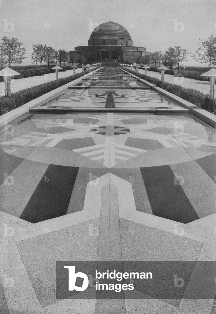 The Alder Planetarium And Terrazzo Pool At The Century Of Progress