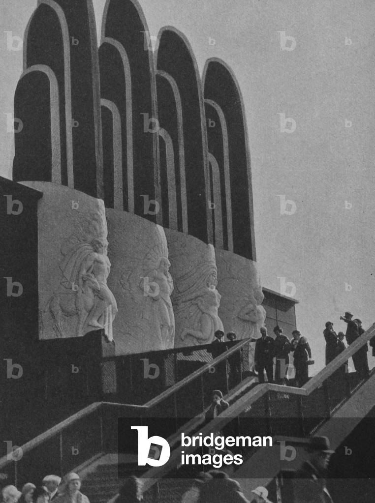 Social Service Building Pylons At The Century Of Progress