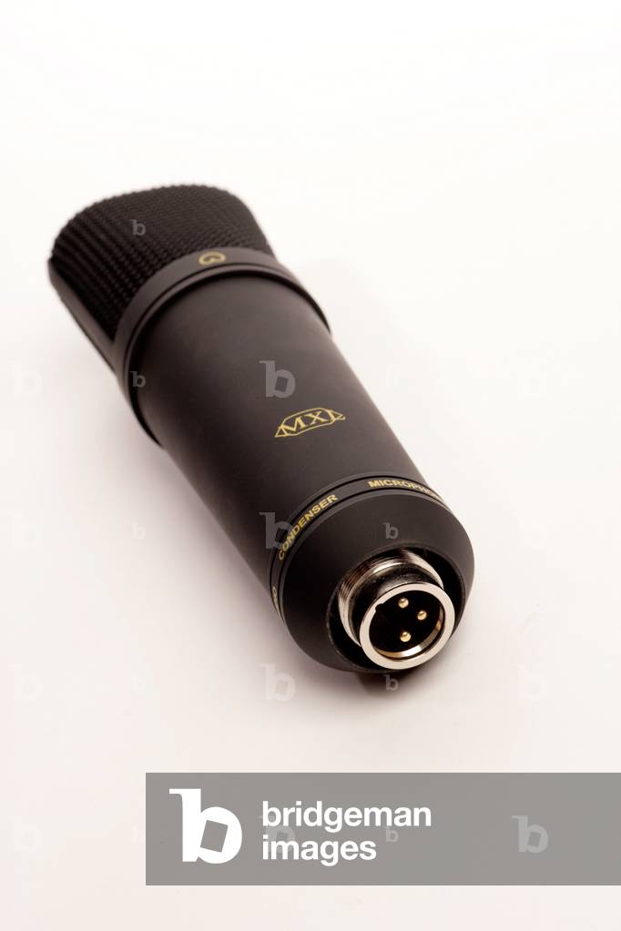 Condenser microphone