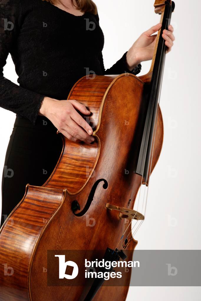 Young woman in concert black