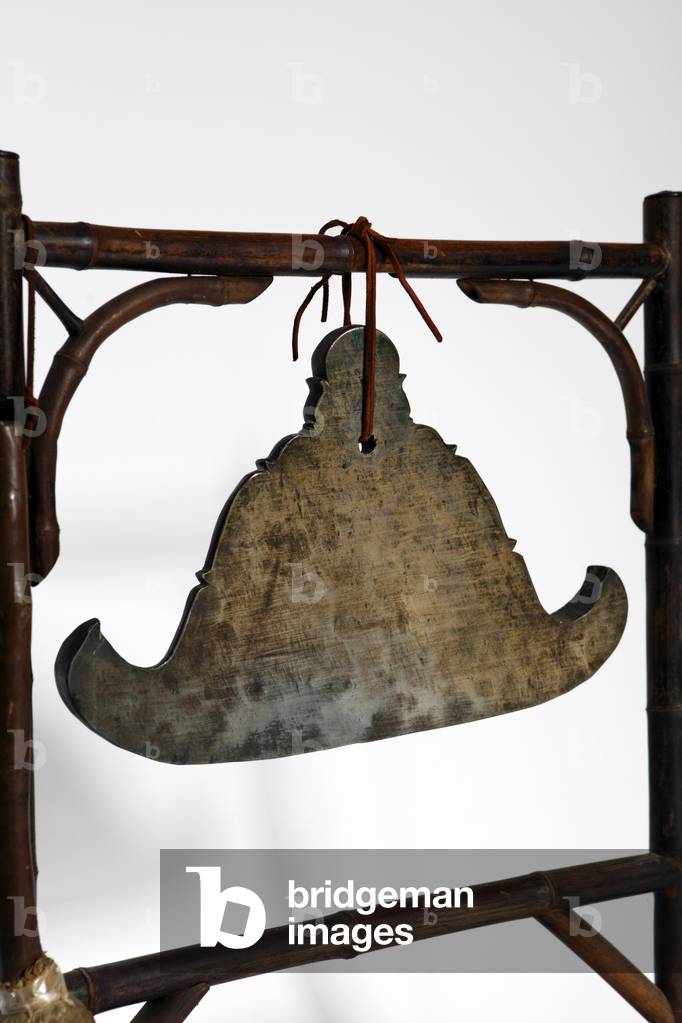 Bronze Kyeezee. Burmese bell.