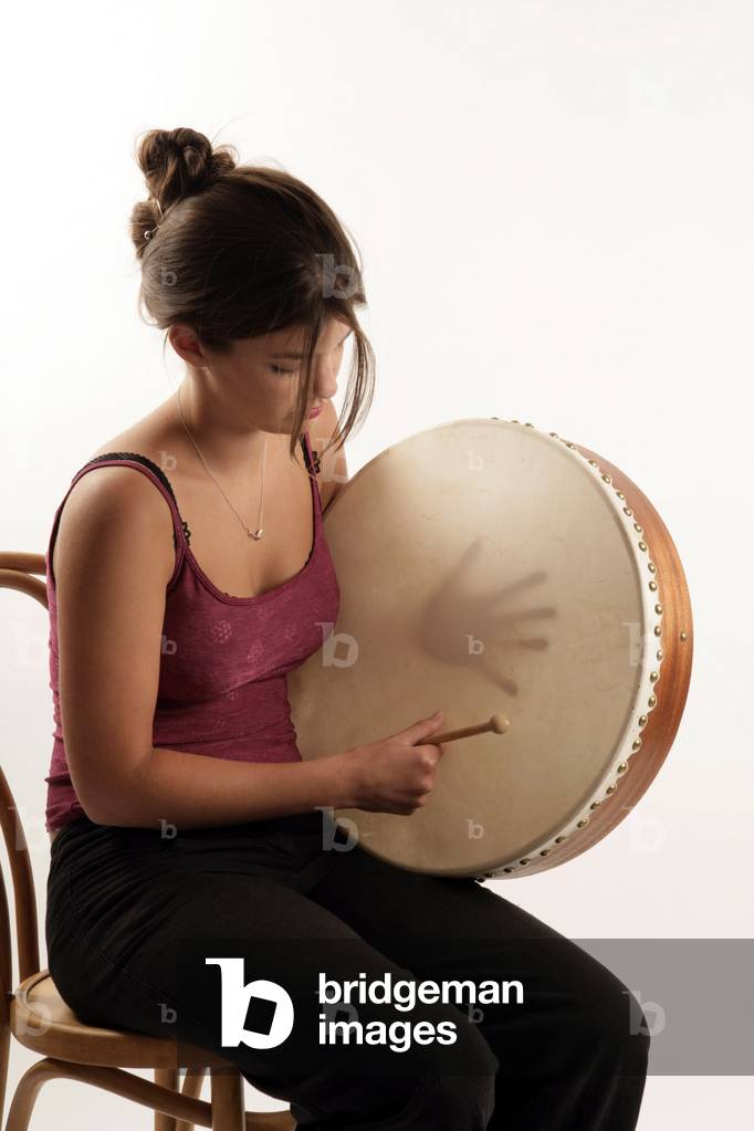 Bodhran - young woman, Helen Nash