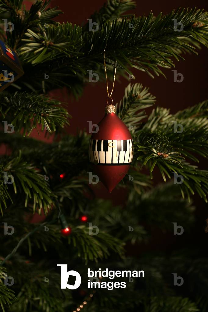 Piano keyboard - on