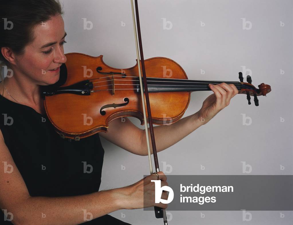 Viola being played sul