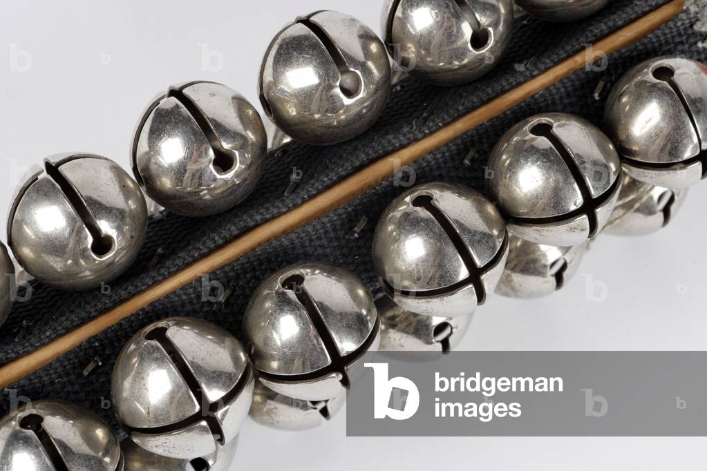 Sleigh bells set on