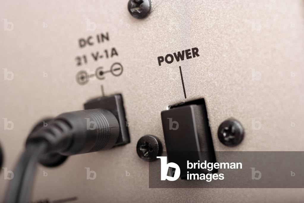 Keyboard power supply and