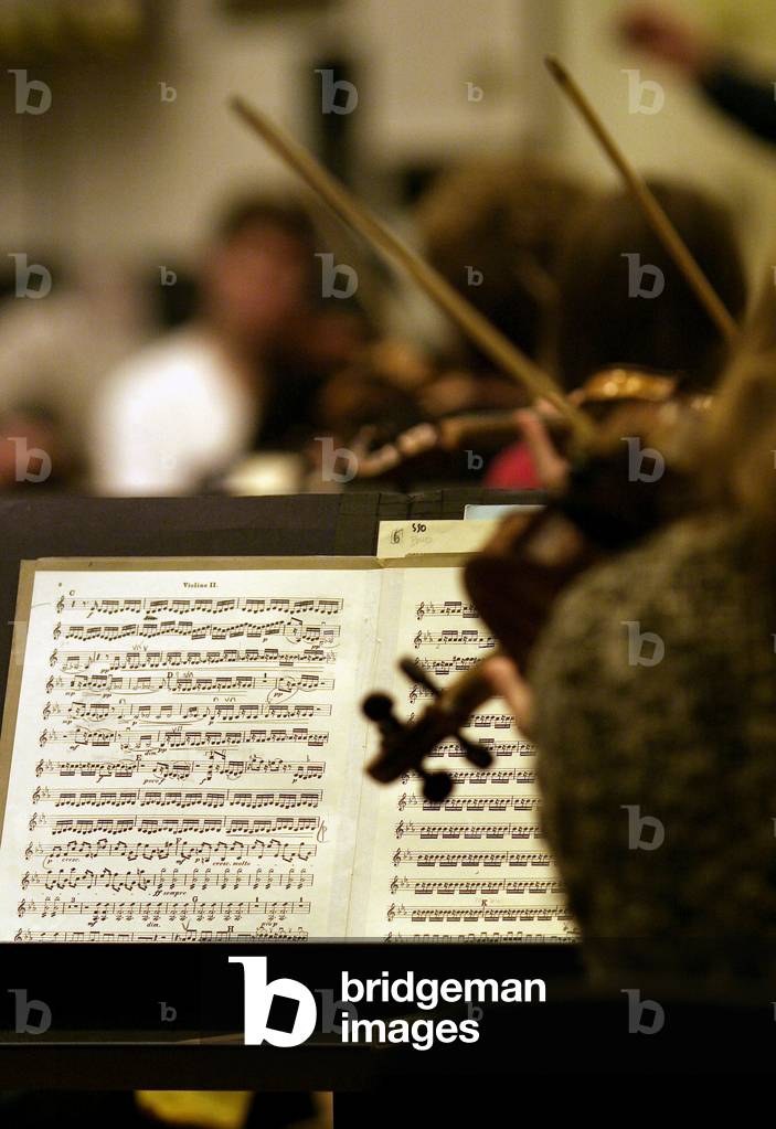 Orchestral music in violin