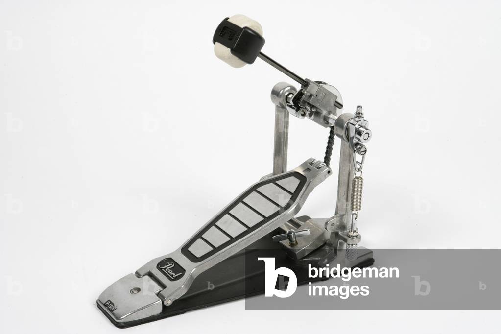 Bass drum pedal with