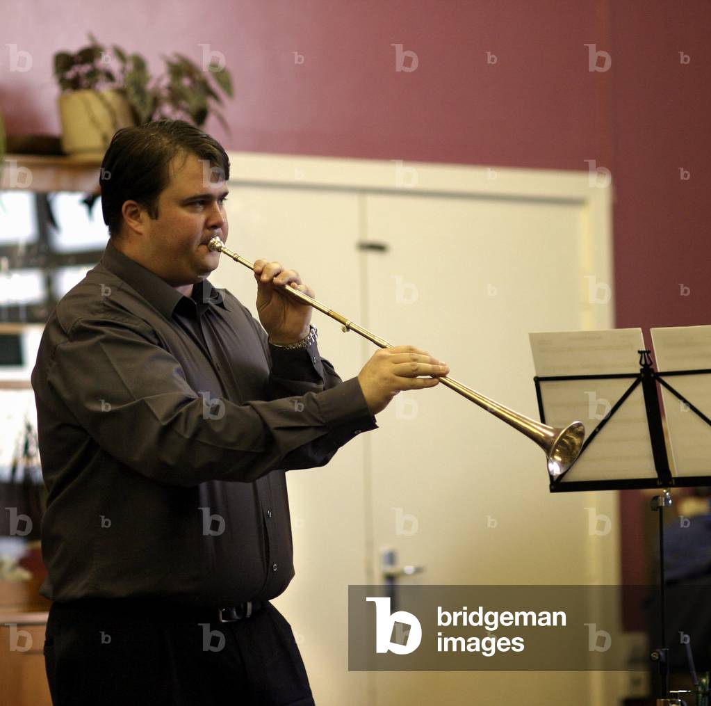 Post horn - being