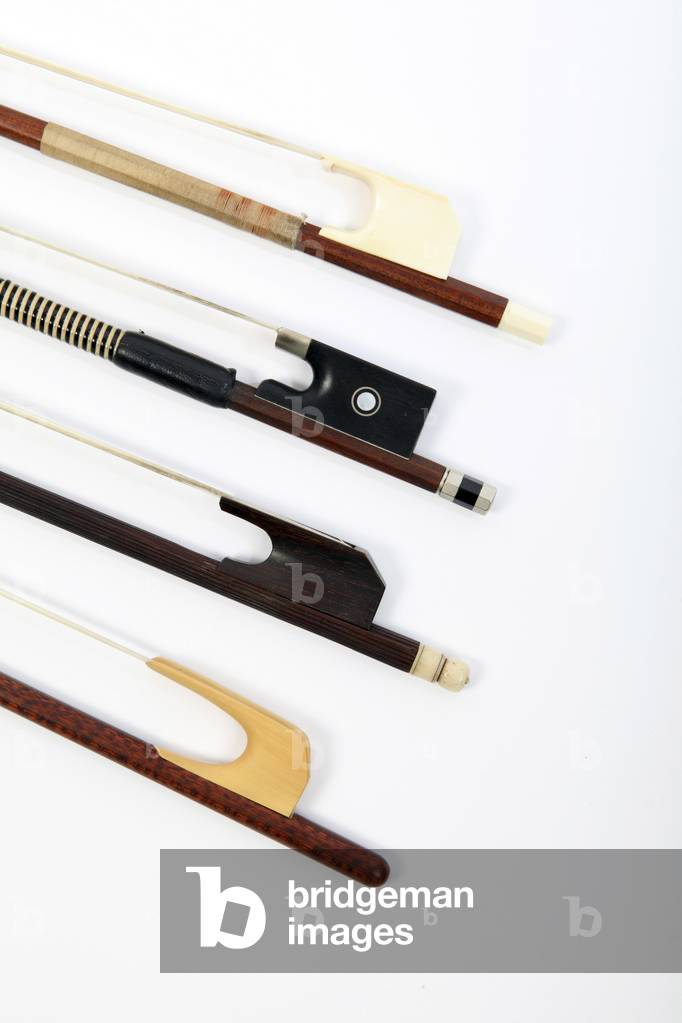 Violin Bows, Baroque and classical. The bow heel.