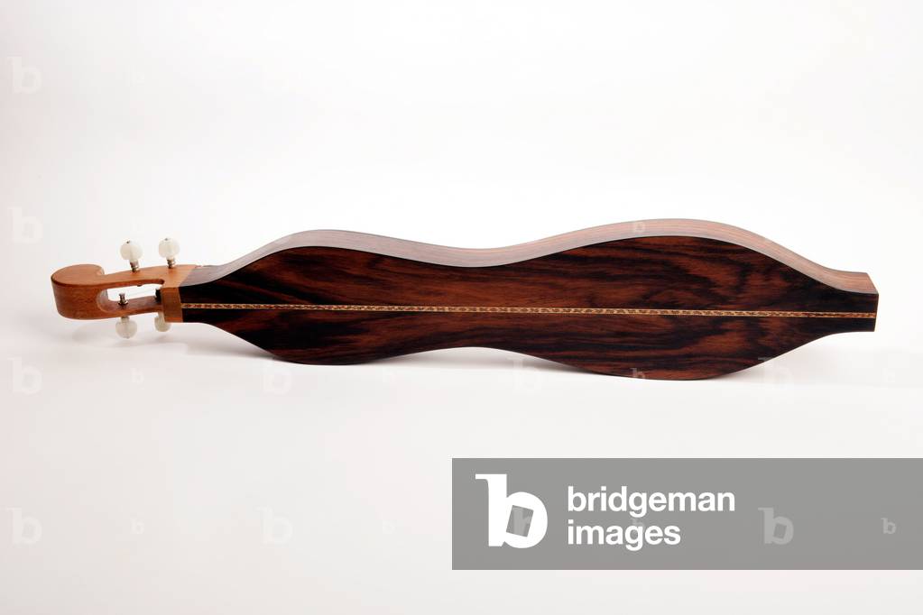 4 string Appalachian dulcimer