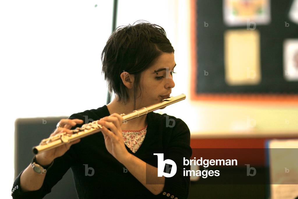 Tina Hitchens playing