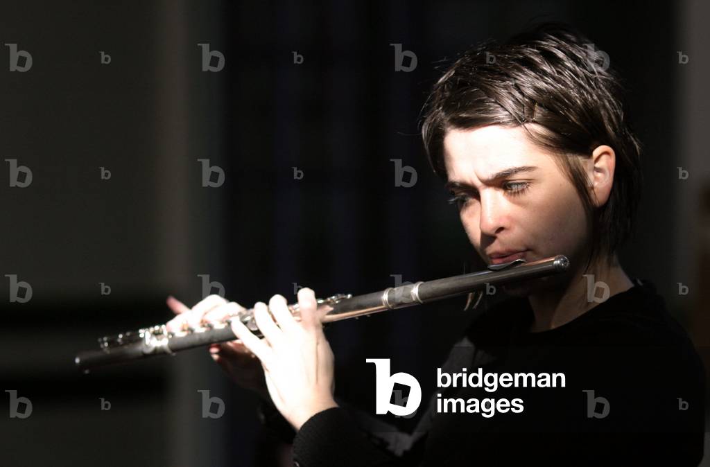 Tina Hitchens playing